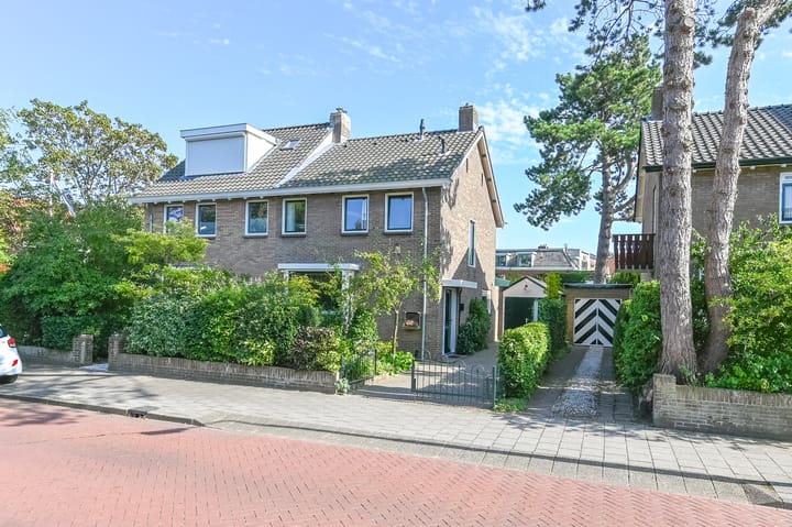 Molenveltlaan 32 in Santpoort-Noord foto