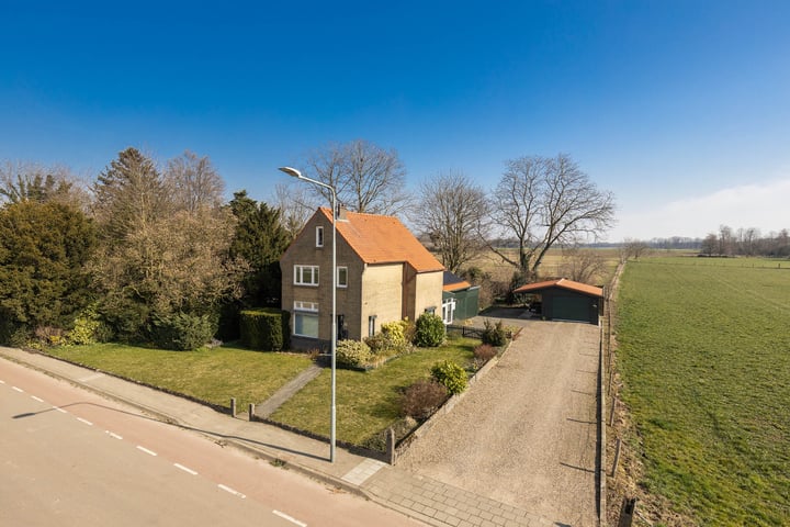 Molenweg Noord 2 in Urmond foto