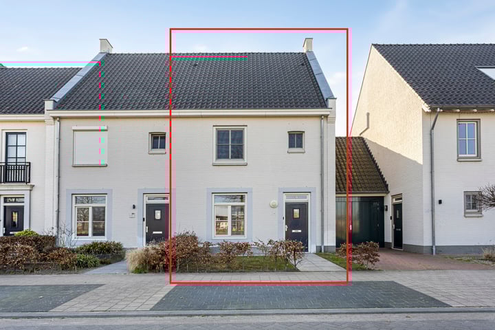 Mommersdonk 24 in Helmond foto