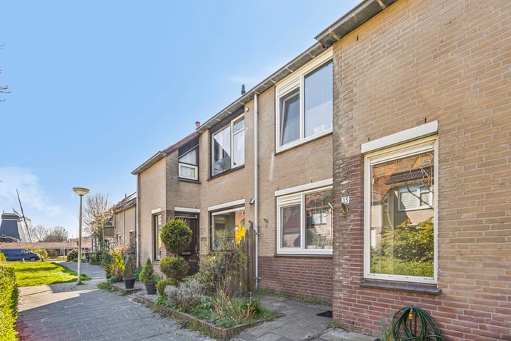 Monnickendamstraat 13 in Zaandam foto