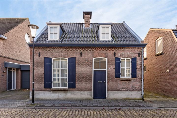 Monseigneur den Dubbeldenstraat 27 in Asten foto