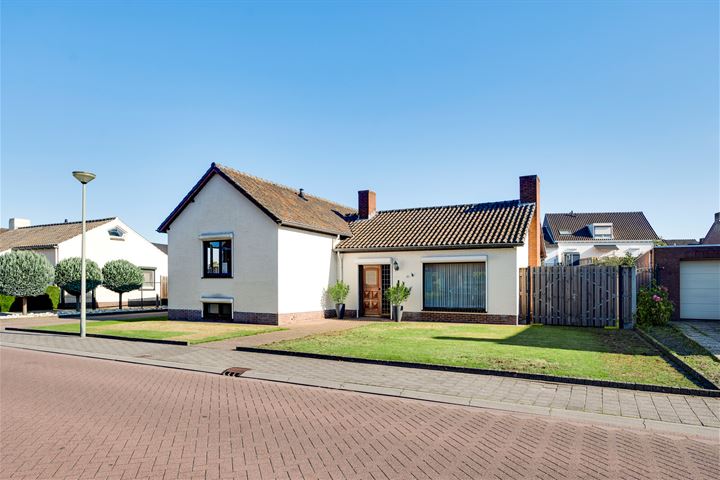 Monseigneur Nolensstraat 6 in Stramproy foto