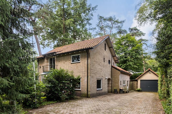 Montanalaan 5 in Apeldoorn foto