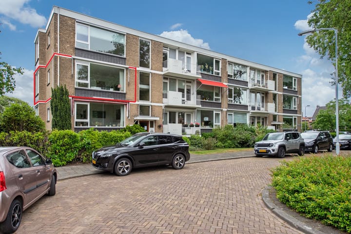 Montessoristraat 22 in Voorburg foto