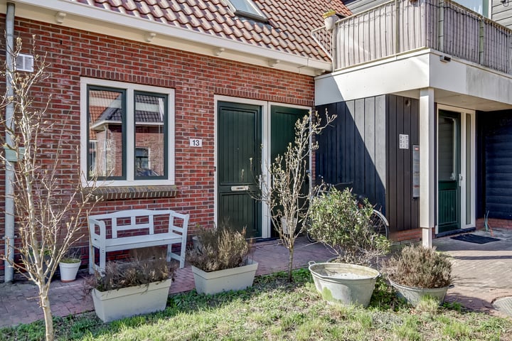Motorrijtuigstraat 13 in Broek in Waterland