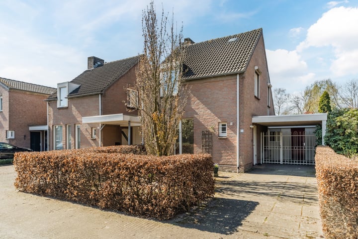 Moutlaan 13 in Valkenswaard foto