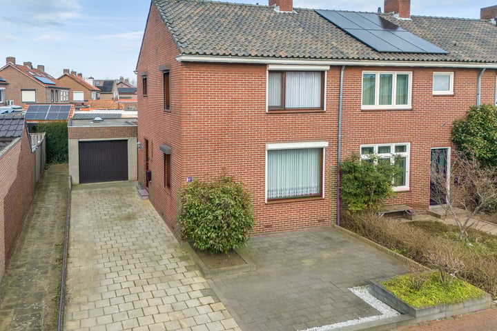 Moutzhofweg 104 in Venlo foto