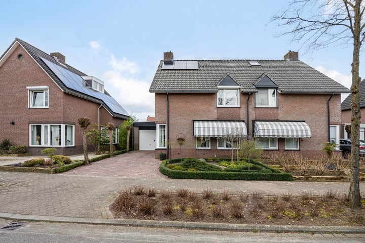 Moutzveld 16 in Venlo foto