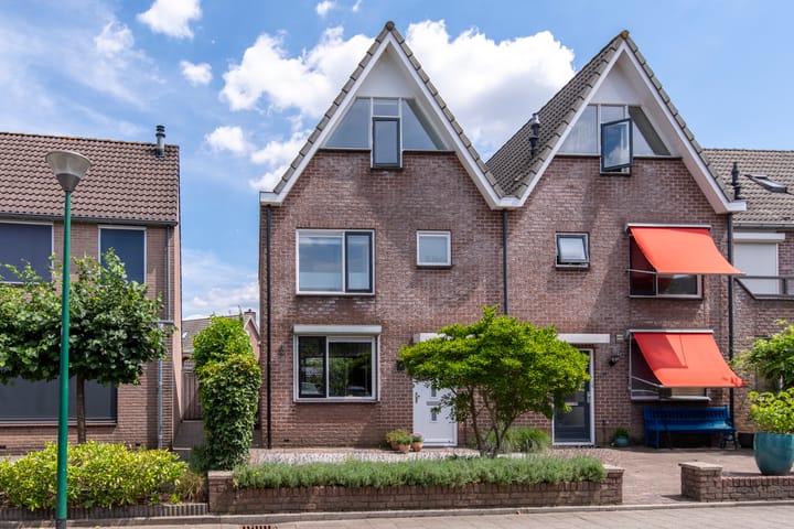Mozartdreef 45 in Veenendaal