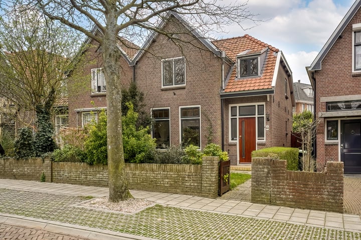 Mr. C. Fockstraat 8 in Katwijk
