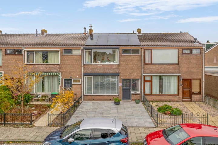 Mr G Groen van Prinstererlaan 11 in Zuidland foto