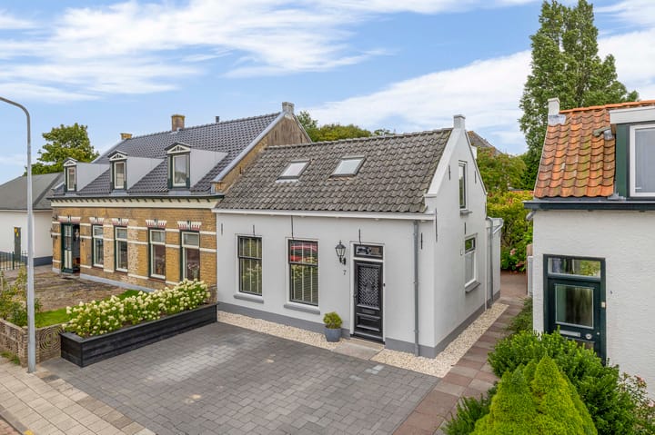 Mr Iman Caustraat 7 in Stellendam foto