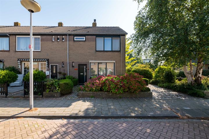 Mr J R Thorbeckestraat 37 in Zuidland foto