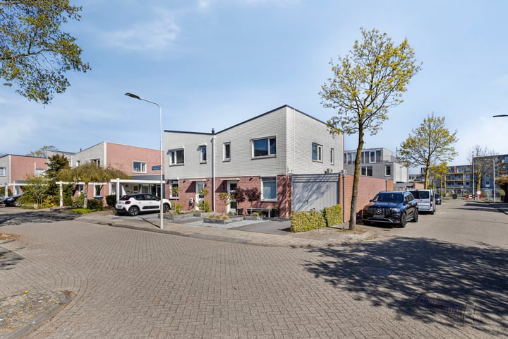 Mr. Jacob Anton Schorerstraat 4 in Arnhem