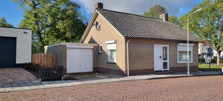 Mr. P.C. Hennequinstraat 24 in Oostburg