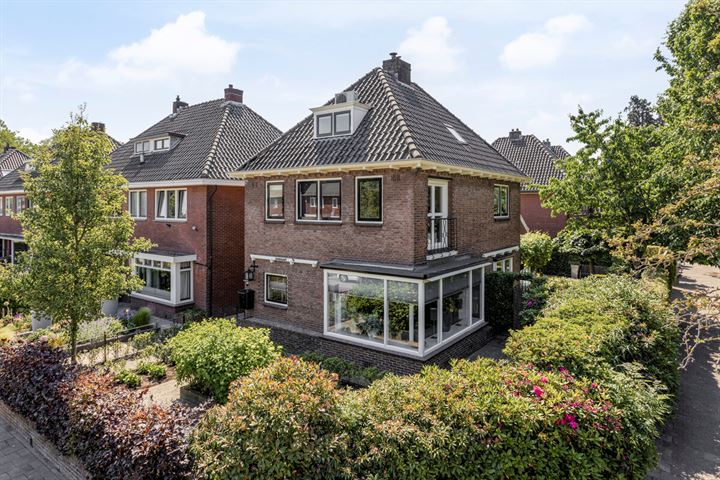 Mr. P.J. Troelstrastraat 36A in Hengelo foto