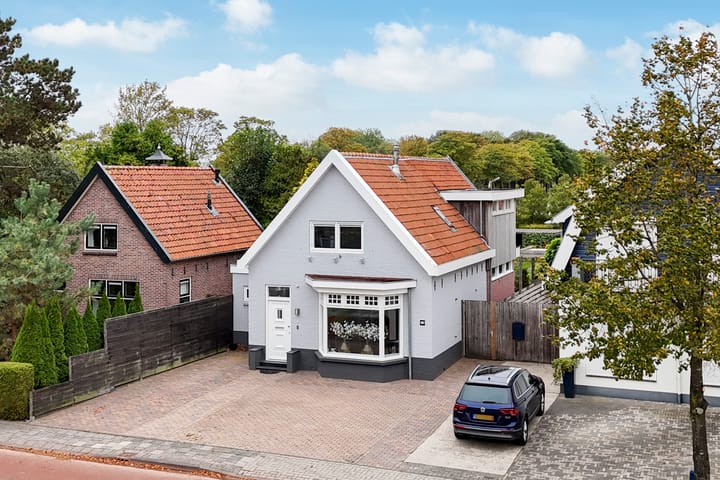 Mr. P.J. Troelstraweg 167 in Leeuwarden foto