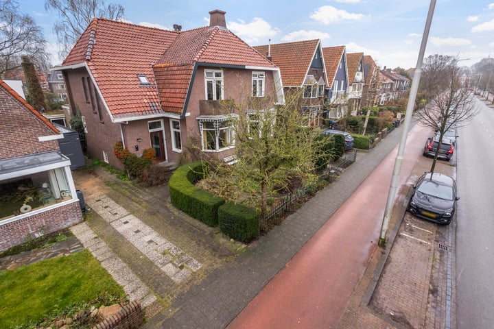 Mr. P.J. Troelstraweg 46 in Leeuwarden foto