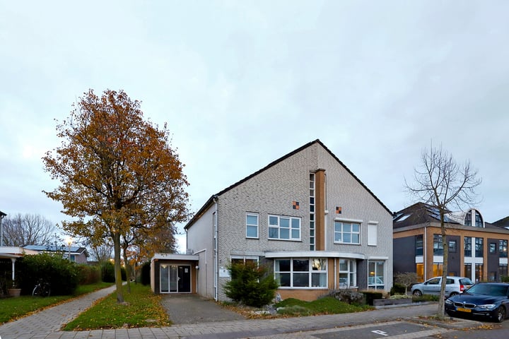 Mr. P.S. Gerbrandysingel 67 in Arnhem foto