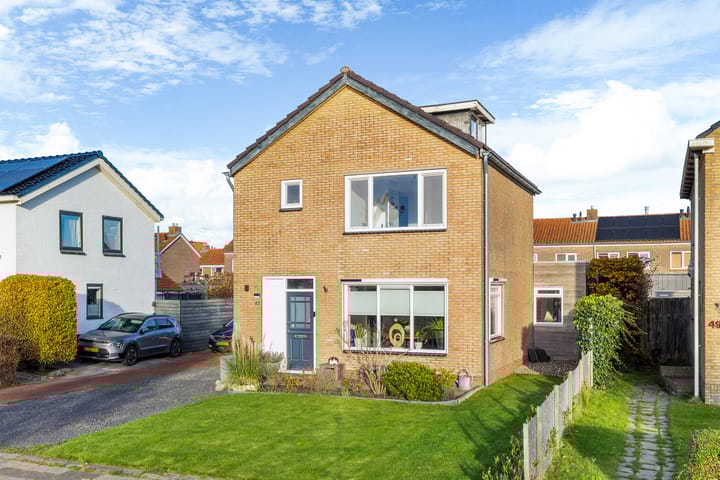 Mr. Pieter Jelles Troelstrawei 47 in Grou