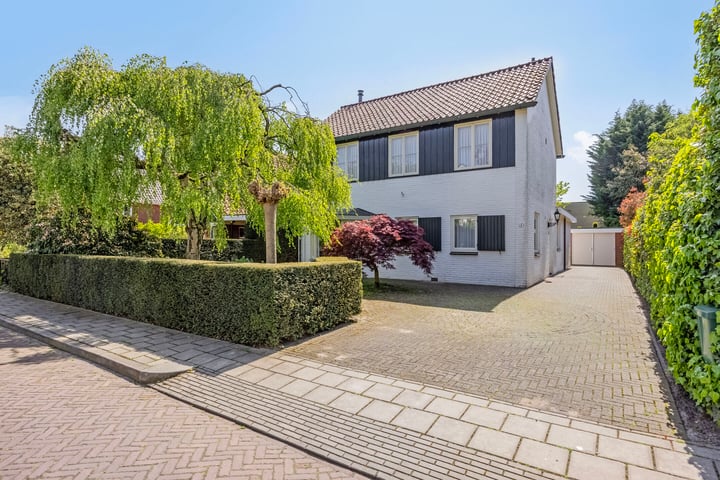 Mr Racerstraat 5 in Delden