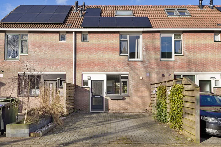 Mudaheerd 102 in Groningen foto