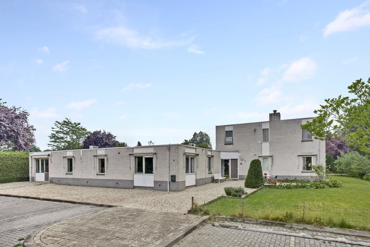 Muiderweg 4 in Zeewolde foto