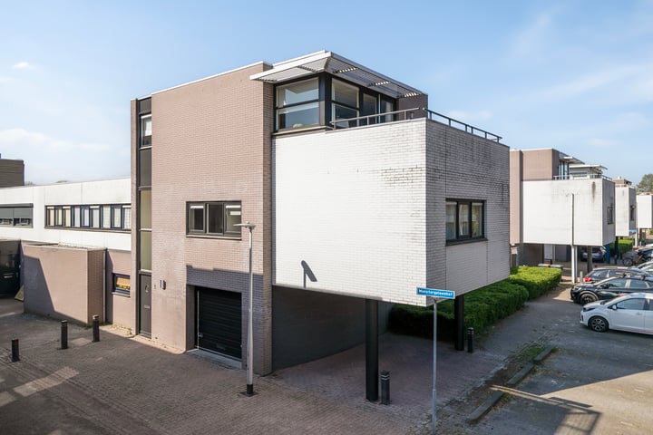 Munstergeleenhof 1 in Tilburg foto