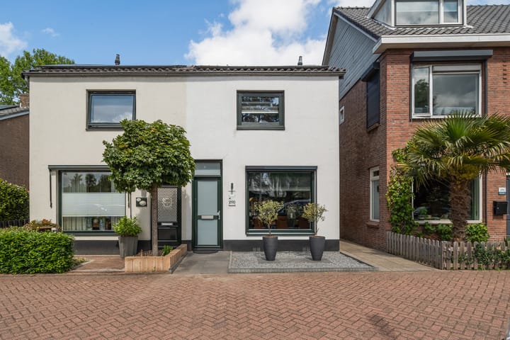 Naaldwijkseweg 290 in 's-Gravenzande foto