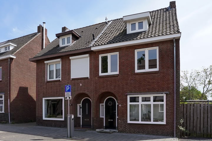 Napoleonbaan Noord 74 in Geleen foto