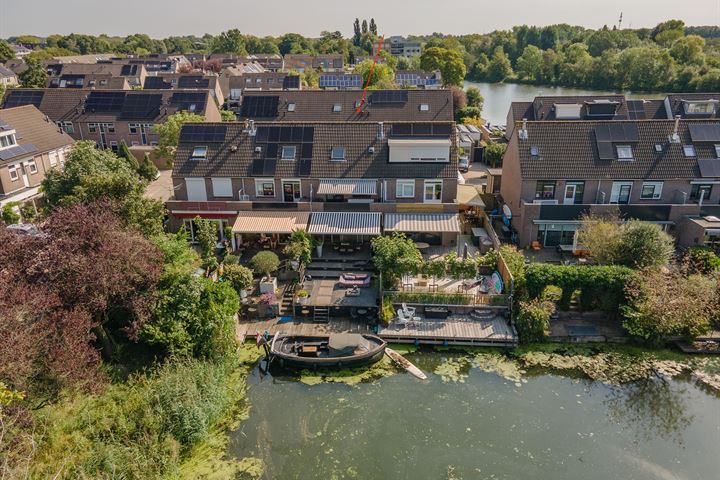 Narva 6 in Leerdam foto