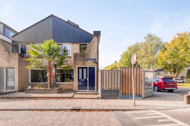 Nasakonstraat 2 in Emmeloord
