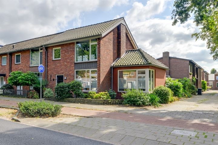 Nassaulaan 11A in Rijen foto
