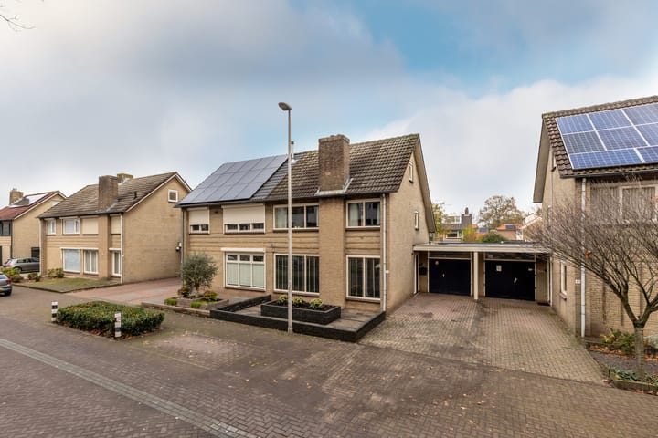 Nassaulaan 47A in Vlijmen foto