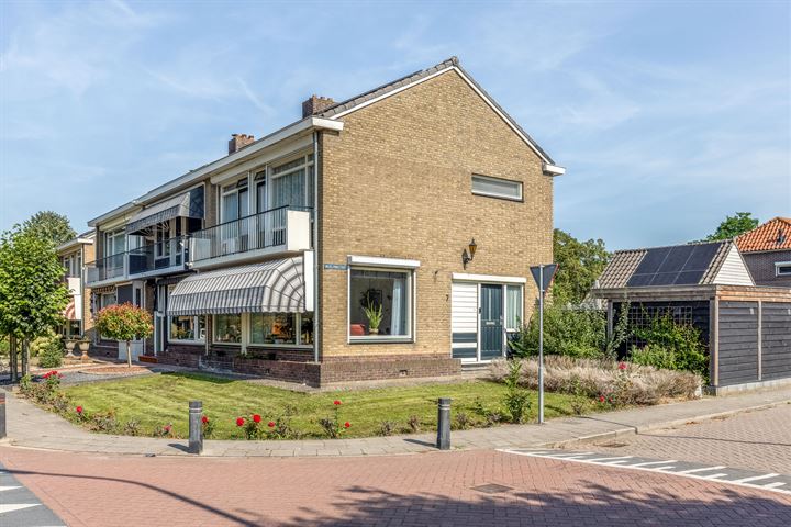 Nassaulaan 7 in Puttershoek foto