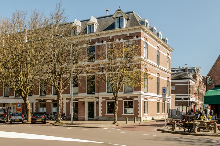 Nassauplein 2 in Haarlem foto