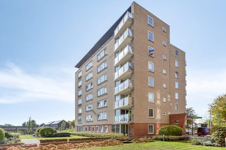 Nassaustate 32 in Roermond foto