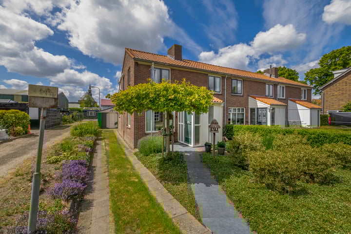 Nassaustraat 12 in Moerkapelle foto