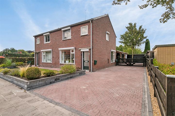 Nassaustraat 7 in Westerhaar-Vriezenveensewijk foto