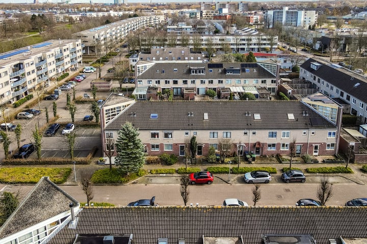 Nat King Colestraat 12 in Almere foto