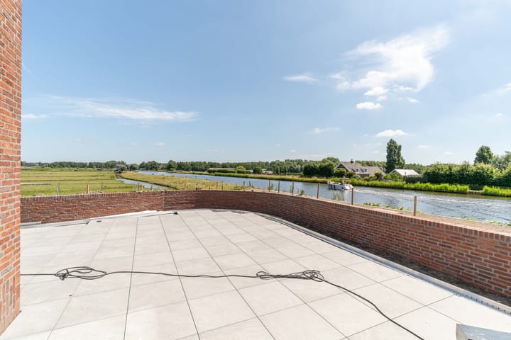 Nautawerf 32 in Leidschendam foto