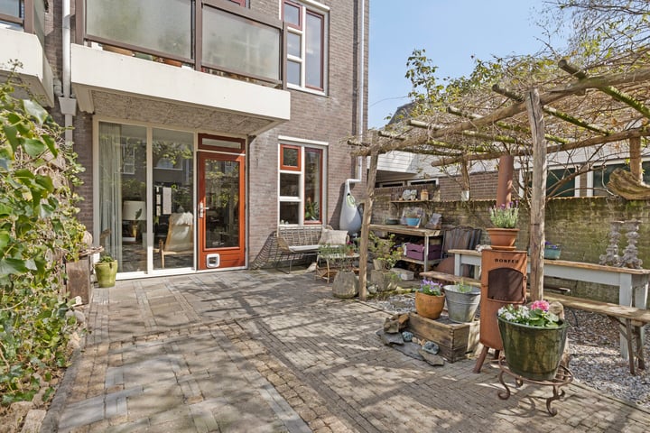 Neeltje van Zuytbrouckhof 10 in Leiden foto