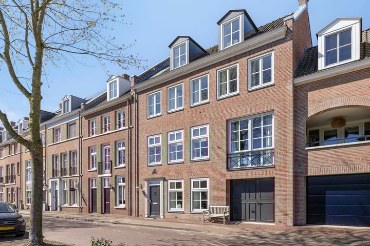 Neerwal 56 in Helmond foto
