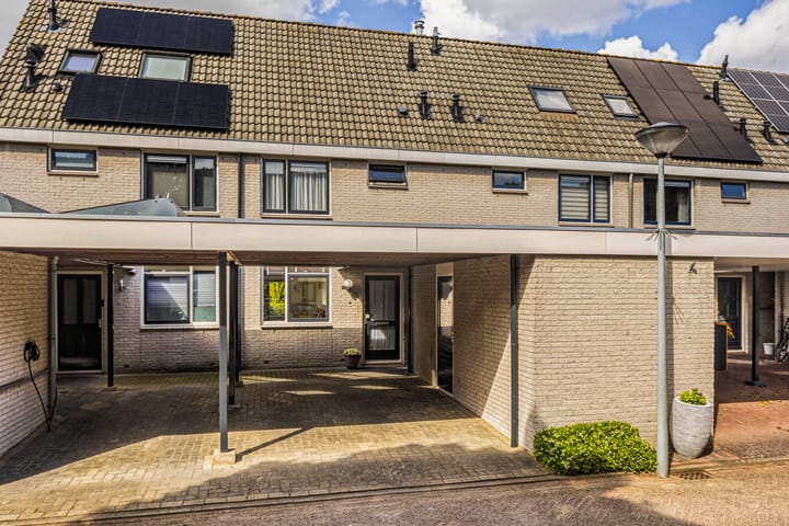Nehrusingel 15 in Ede foto