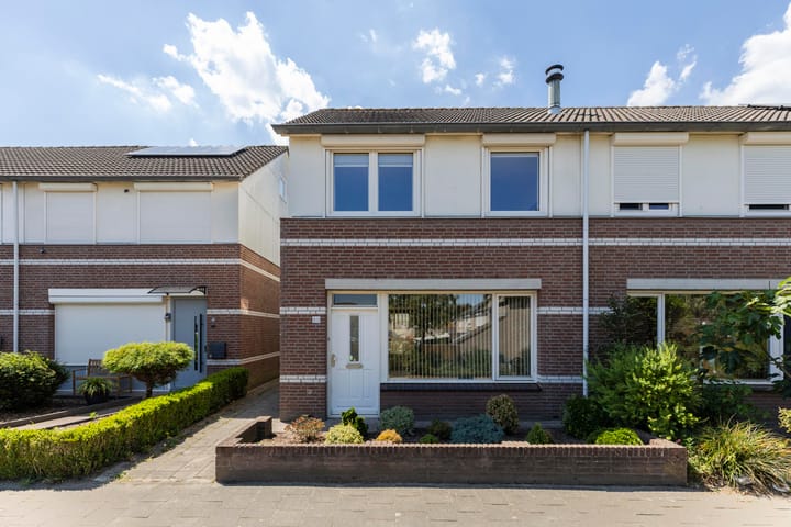 Nemerlaerhof 80 in Helmond foto
