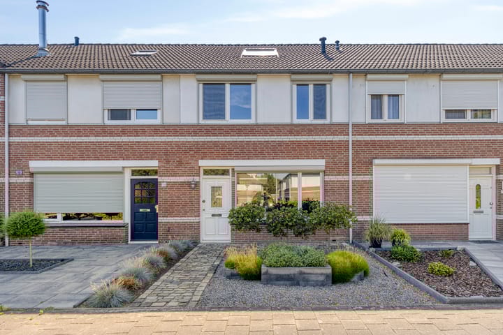 Nemerlaerhof 92 in Helmond foto
