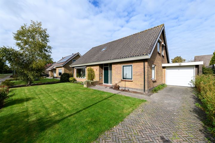 Neptunuslaan 16 in Sint Nicolaasga foto