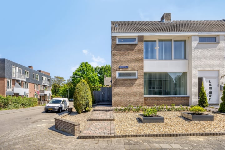 Neutronstraat 1 in Maastricht