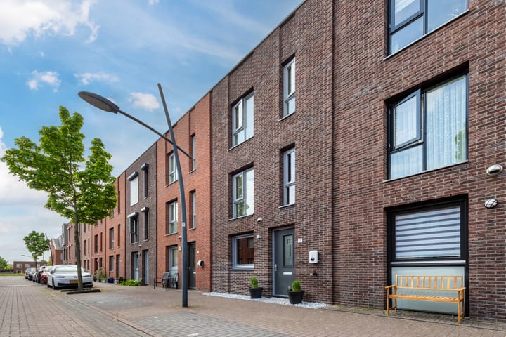 Nevenspoor 17 in Assendelft foto