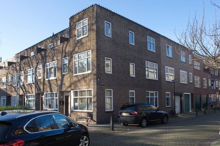 Newtonplein 8B in Schiedam foto